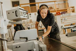 Thilo Engelhardt, Tischlergeselle