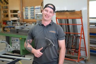 Brian Faulseit, Tischlergeselle